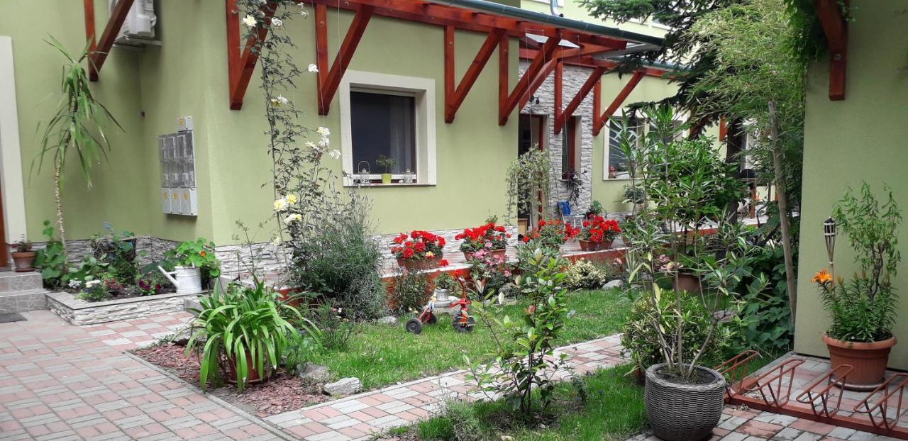 Diana Apartmanhaz Keszthely Exteriör bild