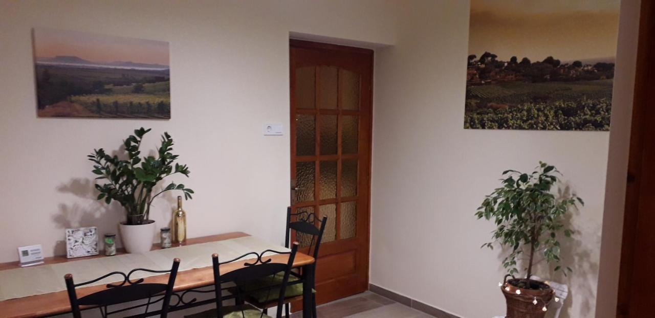 Diana Apartmanhaz Keszthely Exteriör bild