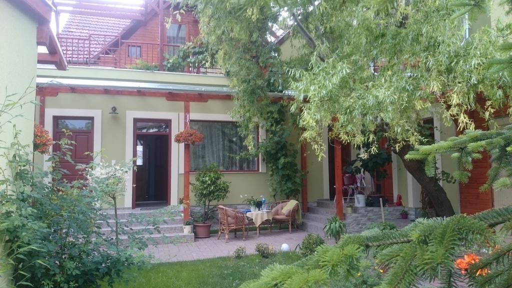 Diana Apartmanhaz Keszthely Exteriör bild